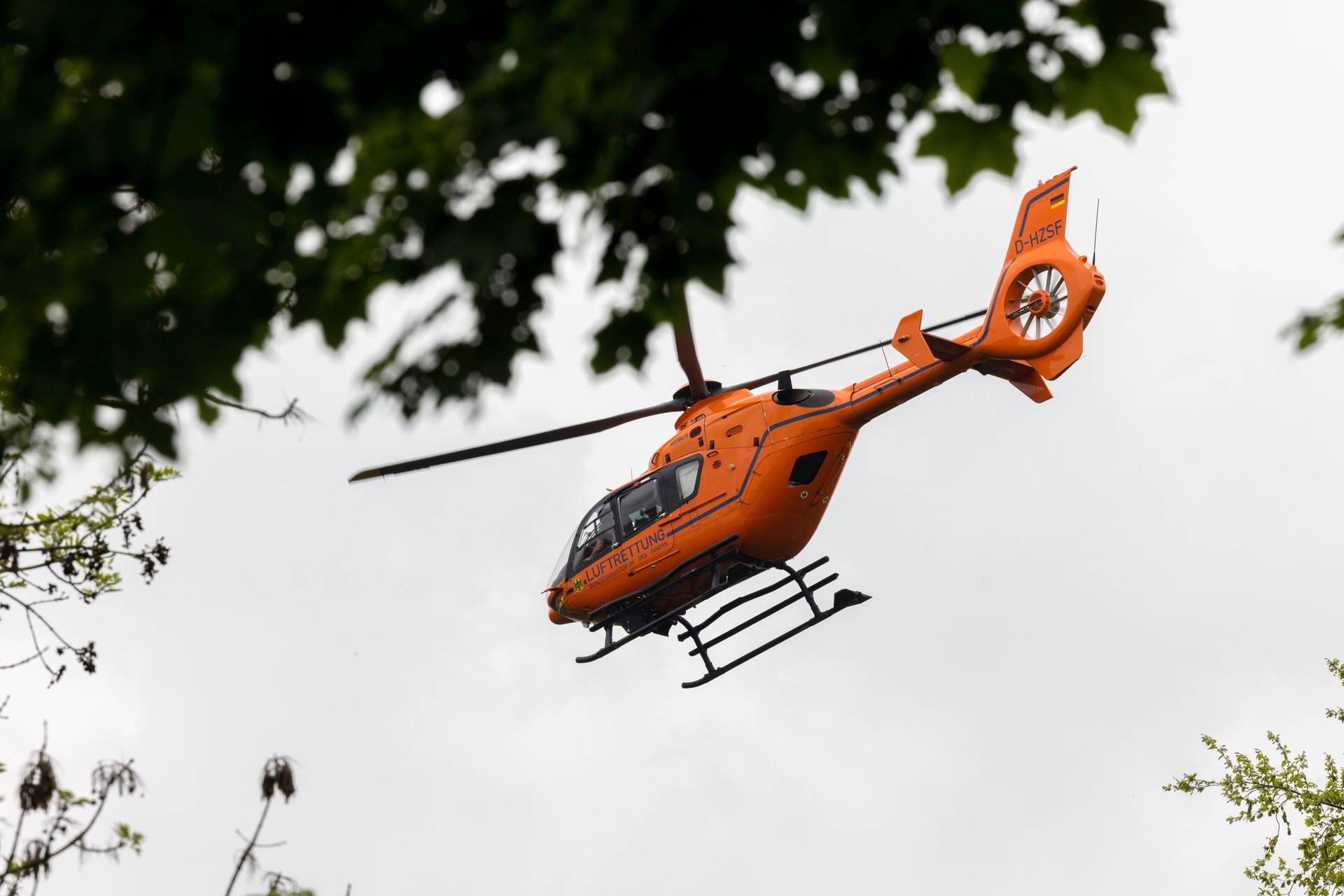 Eksplozija u Njema?koj, ranjeno 12 osoba, snajperisti na balkonima