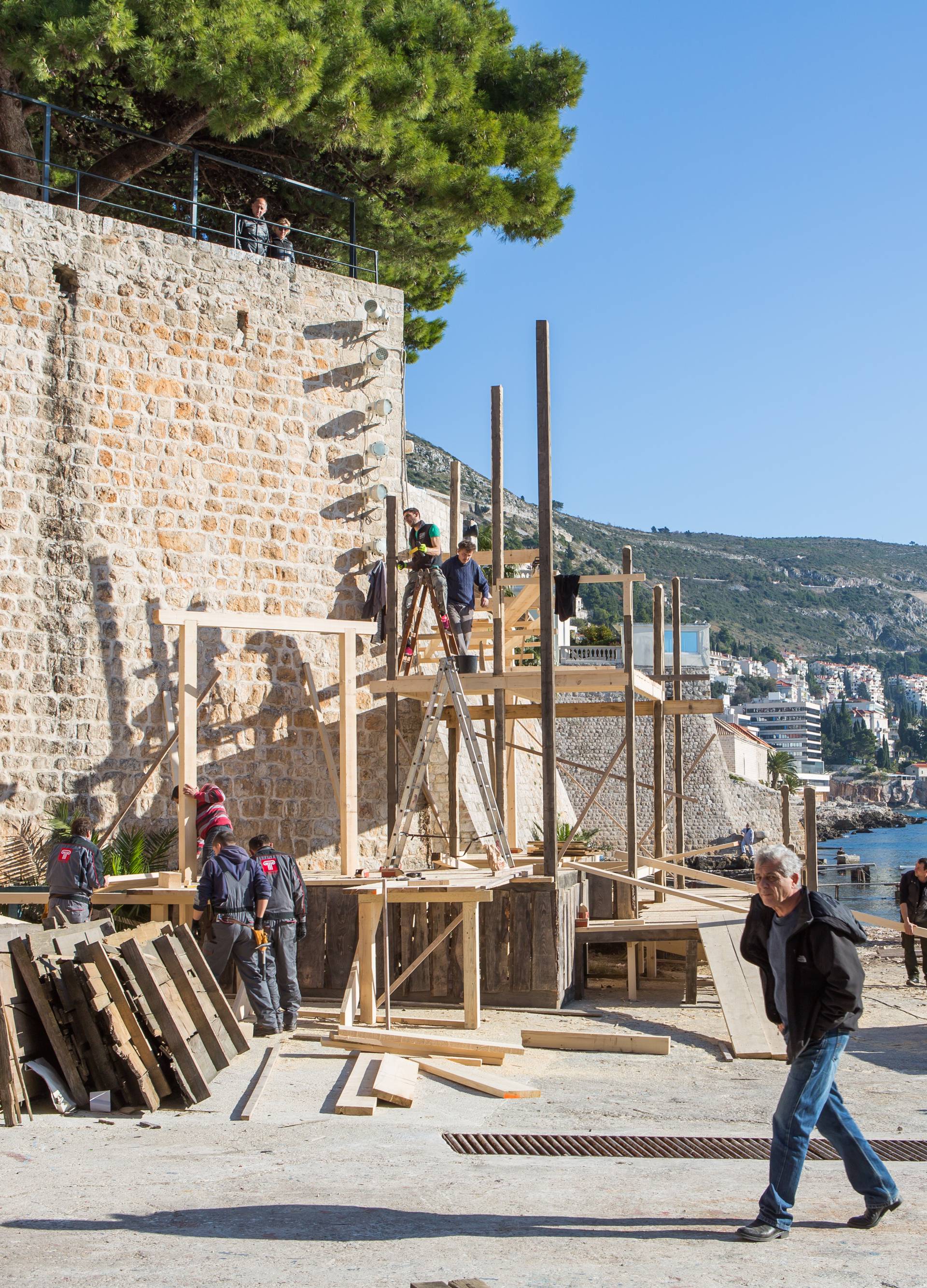 Počelo je: Dubrovnik se polako sprema za doček Robina Hooda