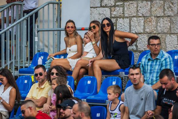 Sinj  - Odrzana  Bara Prva trka 309 Sinjske Alke. 