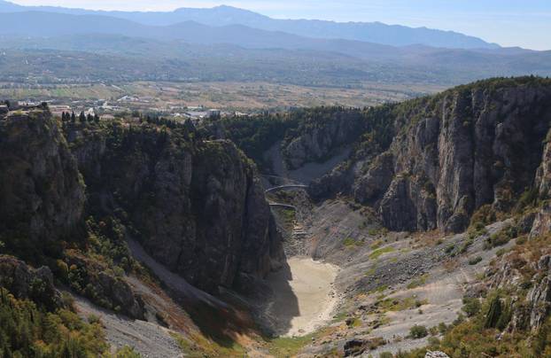 Imotski: Presušilo Modro jezero