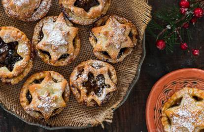 Mince pies je tradicionalni britanski božićni desert, a ako ga želite kušati - tu je recept