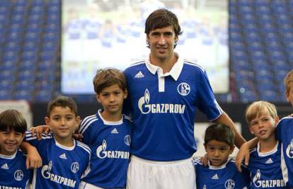Službeno: Raul potpisao sa Schalkeom na dvije godine
