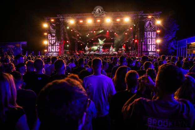 Zagreb: Nastup Jure Stublića u sklopu festivala Brundanje