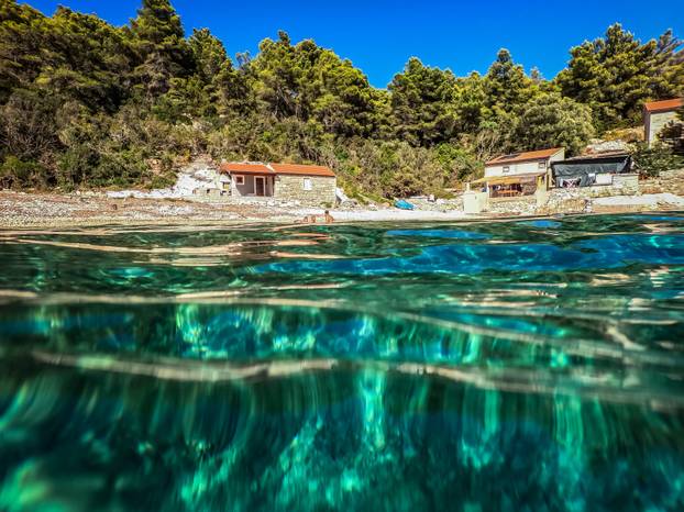 Vela Luka: Podmorje južne strane otoka Korčule