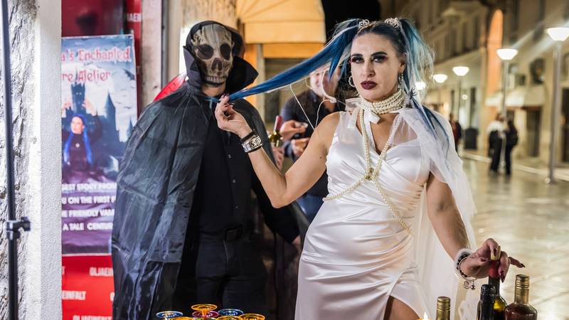 Olja Vampirica 'mlati' lovu na sajmu erotike u Berlinu: 'Nije baš da se ovdje pliva u novcu'