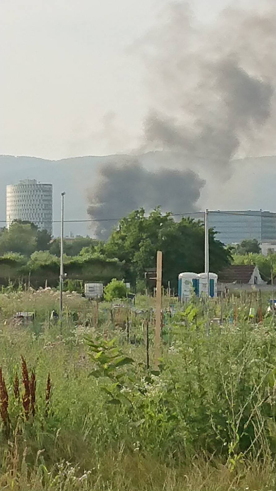 Požar u 'Staroj Zagrepčanki': Nad gradom se nadvio crni dim