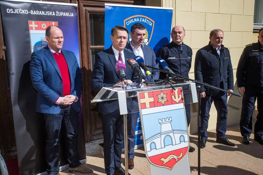 Osijek: Konferencija za medije članova Kriznog stožera Osječko-baranjske županije