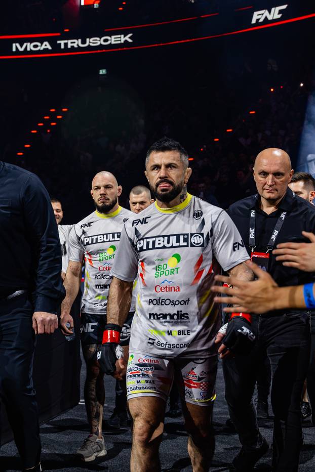 FOTO FNC ljepotice su zavladale Münchenom: Meri Goldašić, Valentina Miletić, ring djevojke