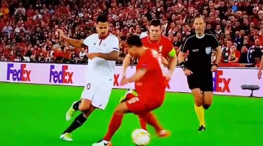 Kod prvog gola zabio njegov igrač, kod drugog dobio 'tunel'