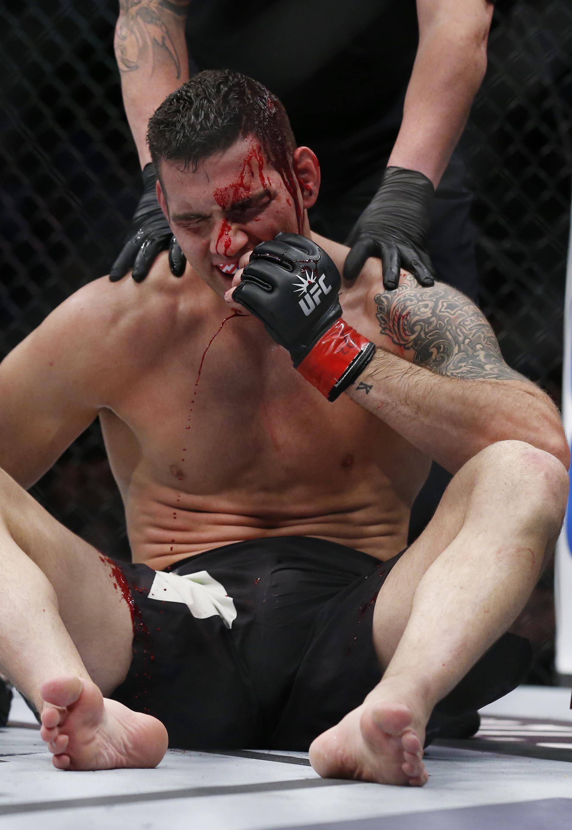 MMA: UFC 205-Weidman vs Romero