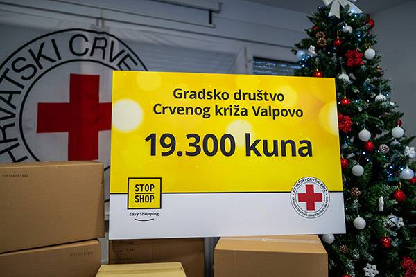 STOP SHOP ritejl parkovi u Osijeku i Valpovu donirali Crvenom križu