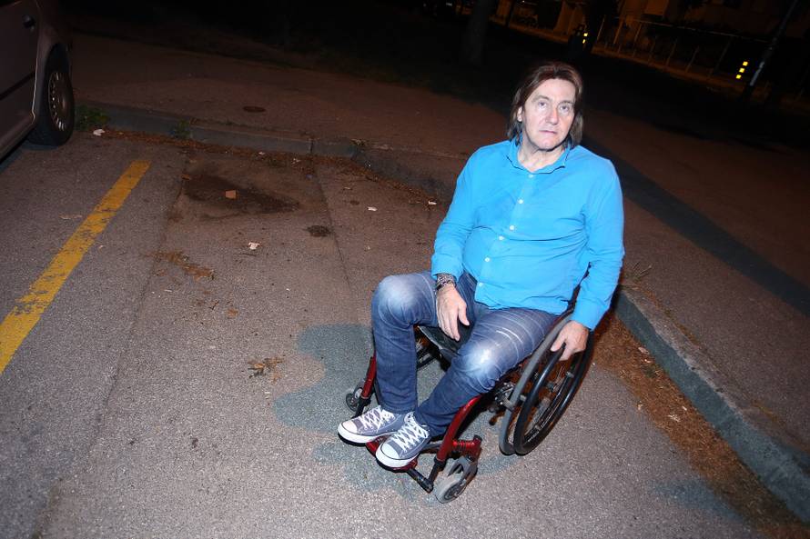 Škenderu opet ukrali invalidska kolica: 'Ne mogu doći k sebi'