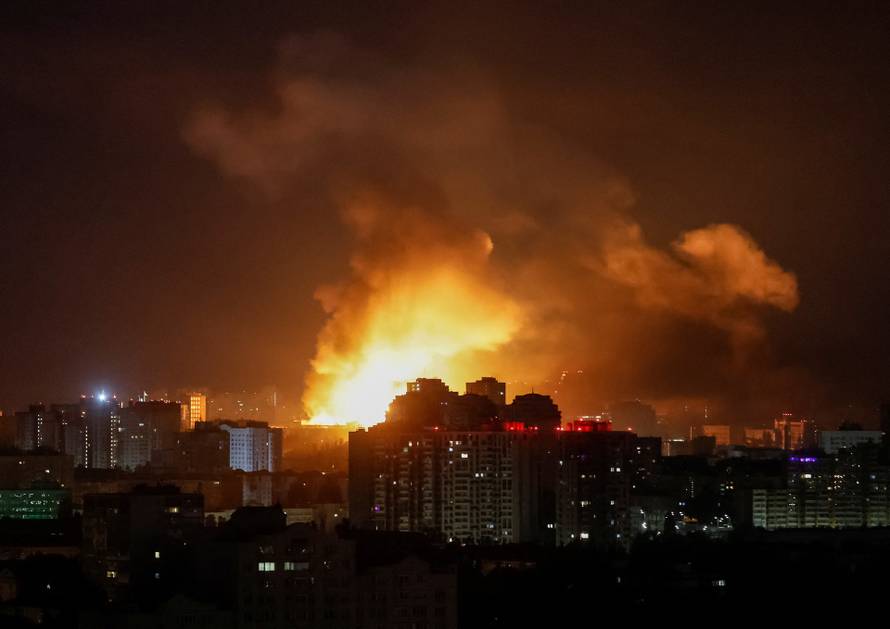 Russian drone and misille strike in Kyiv