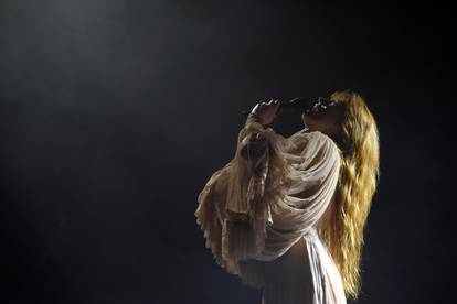 FOTO Florence and The Machine u Puli pjevali gotovo dva sata, a pjevačica je izgledala kao vila