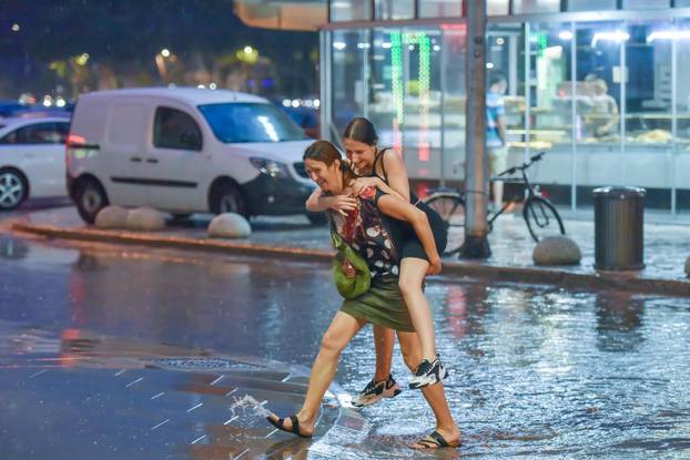 Jak pljusak u Zadru