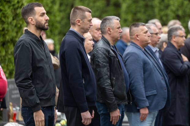 Vukovar: Posljednji ispraćaj i ukop identificiranih posmrtnih ostataka hrvatskog branitelja iz Domovinskog rata Stjepana Patka 