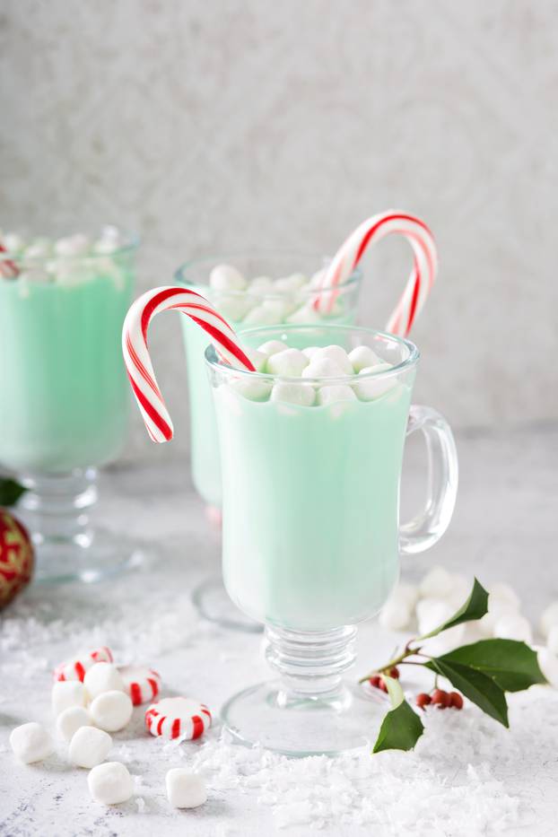 Green peppermint hot chocolate with marshmallows