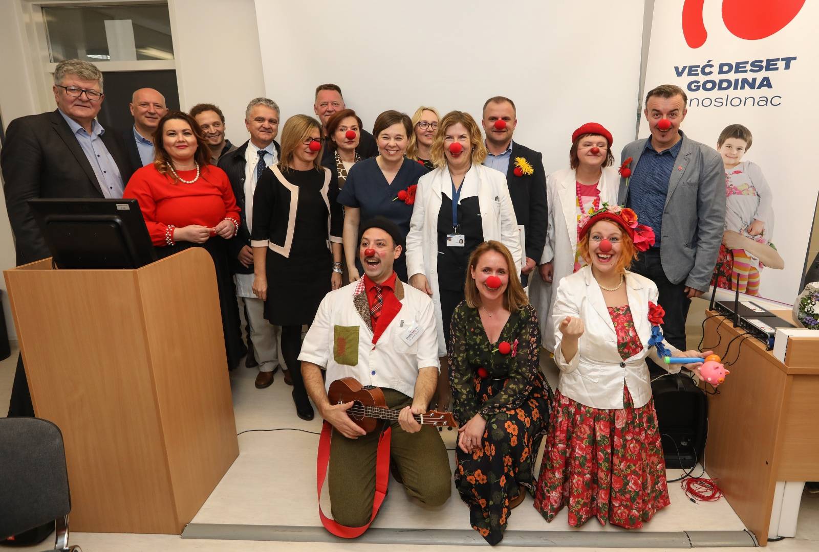 Zagreb: Udruga Crveni nosovi - klaunovidoktori obilježila 10. rođendan