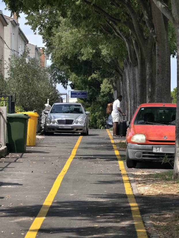 FOTO Ako trebate savjet kako (ne) parkirati, pogledajte ove bisere! Od ovoga boli glava