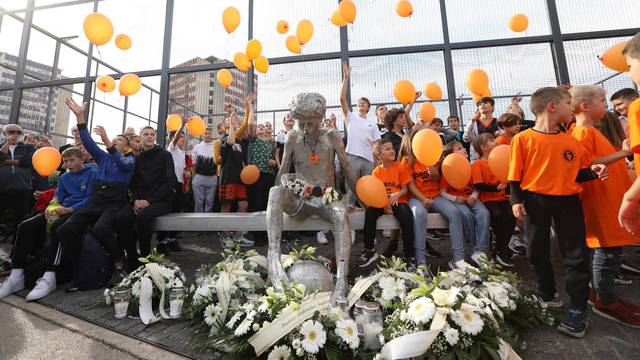 Šibenik: Puštanjem 58 balona u zrak obilježen rođendan Dražena Petrovića