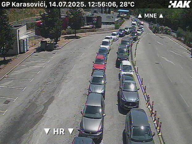 Ogromne gužve na cestama, pogledajte kartu. Kolona prema Lučkom duga čak 16 kilometara!