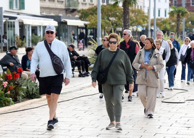 Šibenik prepun grupa turista