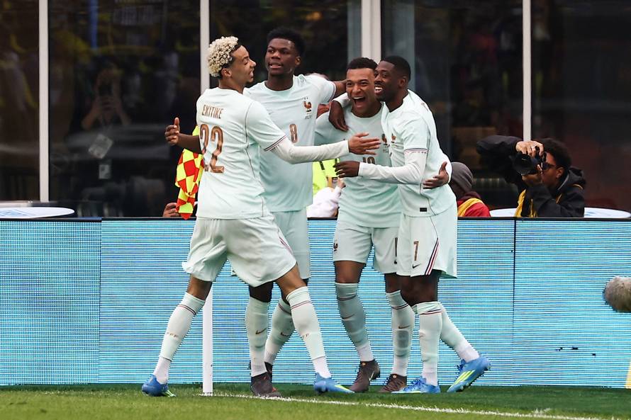 Soccer: International Mens Friendly-Brazil at France