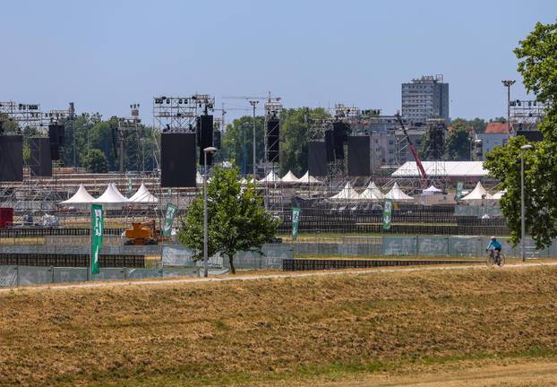 Zagreb: Radovi na hipodromu uoči koncerta Marka Perkovića Thompsona