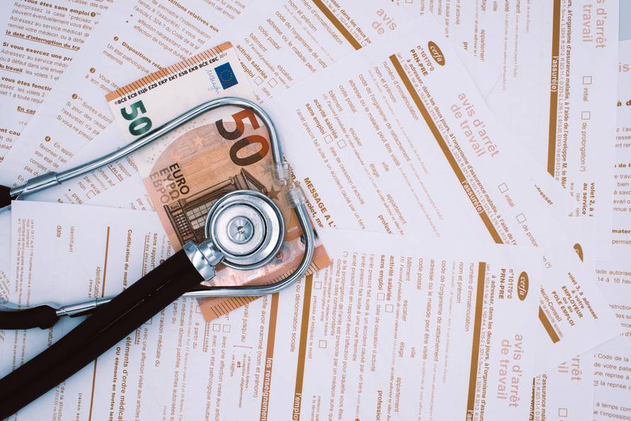 Medical,Stethoscope,,Fifty,Euros,Banknote,,And,The,French,Document,Avis