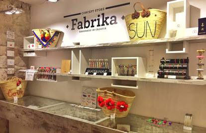 Luka Nižetić otvorio "Fabrika Concept Store" u Komiži