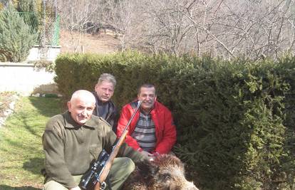 Ustrijelio zvijer: Lovac Željko uhvatio vepra teškog 200 kila