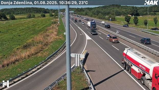 FOTO Kreće udarni vikend, kod Lučkog se zagužvalo: Kolone su prema moru, vozi se usporeno