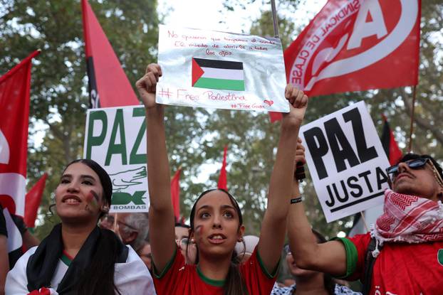 Spanish unions call a general strike in solidarity with Palestinians in Gaza, in Madrid