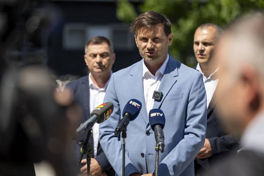 Osijek: Press konferencija Nikole Grmoje