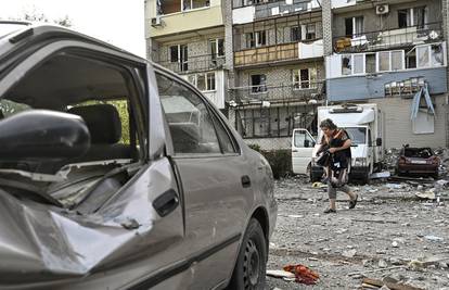 Ruska navođena bomba pogodila je zgradu u Harkivu