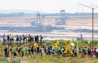 Traže hitno zatvaranje rudnika: Aktivisti probili kordon policije