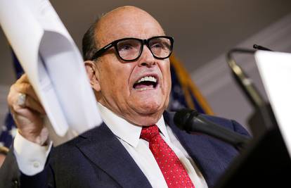 Bivša tuži Giulianija: Ukrao si mi i božićne ukrase. Isplati 1.9 milijuna kuna ili odlazi u zatvor