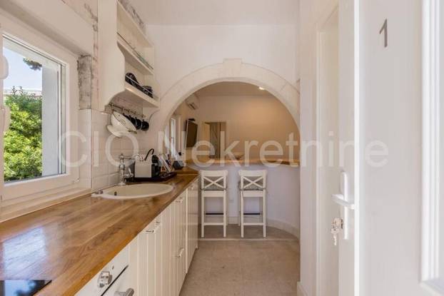 FOTO Ovaj stan od 30 kvadrata u Splitu se prodaje za 300.000 eura! Prodavač otkriva i zašto