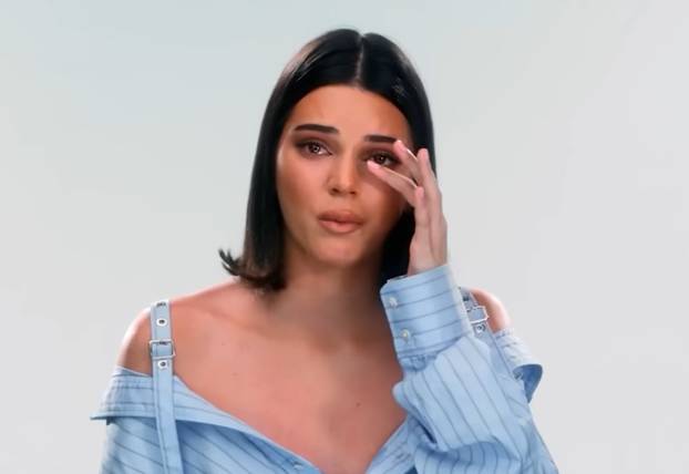 FOTO 19 godina drama, prevara, razvoda i suza: Kardashianke  su pred kamerama pokazale sve