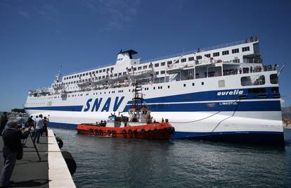 Brod Aurelia ostaje u Splitu pa ide na popravak u Brodotrogir