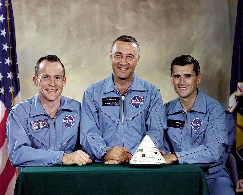 storyeditor/2024-01-26/Apollo_1_Prime_Crew_-_GPN-2000-001159.jpg