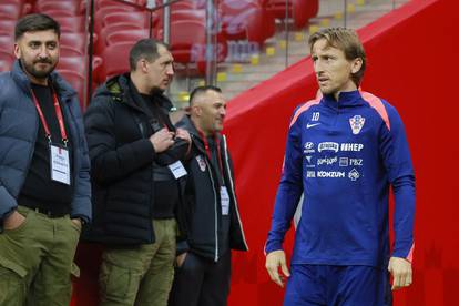 FOTO Dalić se na posljednjem treningu zadržao u razgovoru s dvojicom reprezentativaca...