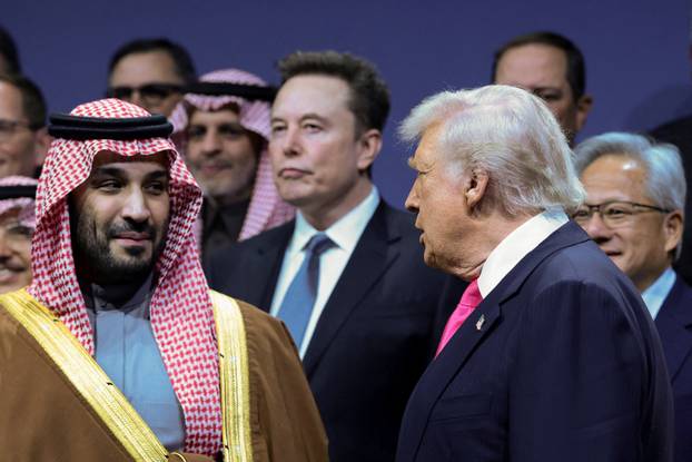 FILE PHOTO: US, Saudi tout new business deals at investment forum