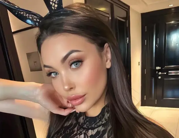 FOTO Želi biti poput žive lutke: 'Potrošila sam 350.000 eura na operacije. Hejteri, odstupite!'