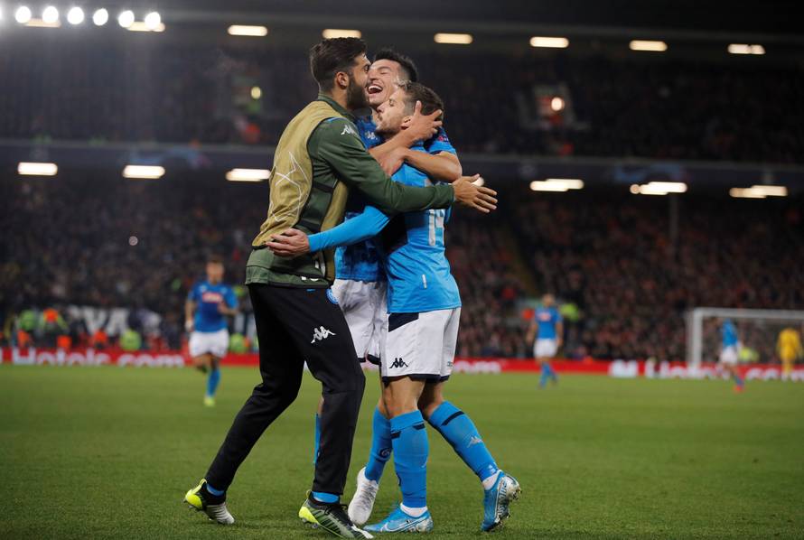 Lovren otkinuo bod Napoliju, Barca razmontirala Borussiju