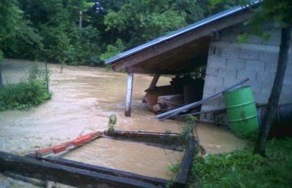 Poplave u Ukrajini usmrtile 13 ljudi, a u Rumunjskoj 5