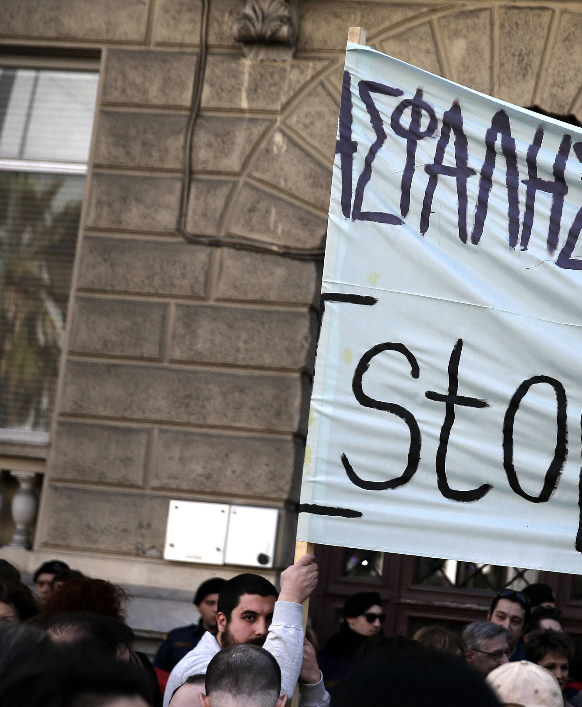 Na prosvjedima o migrantima spriječili sukob ljevice i desnice