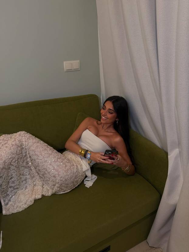 FOTO Yamalova djevojka otkrila kako su se upoznali: 'Očekujete savršenu ljubavnu priču, ali ne'