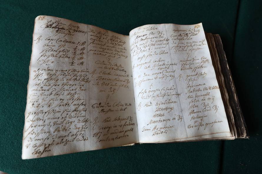 Veličanstvena zbirka: Opijum, španjolske mušice i afrodizijaci