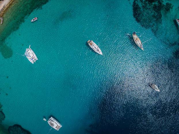 Fotografije iz zraka uvale Krknjaši na Drveniku Velom